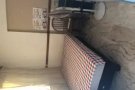 湖畔地铁站附近，宽敞隔间