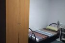 义顺114普通房三人间招一人，没有冷气，可简单小煮，有风扇。可报本屋地址