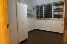 人少，舒适温馨，全新装修，全新家私家电，普通房1200.紧邻地铁