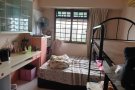 SEMBAWANG 寻找两个女房客