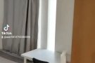 实龙岗地铁站商场5分钟，巴士站就在门口，半独立洋房，普通房出租一个人1200，空调家具齐全，水电费有自己的电表，每个礼拜