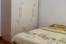 丹那美拉公寓，地铁站5分钟，普通房，包水电网，无中介，游泳池边环境清幽。