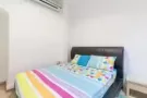 实龙岗地铁站排屋出租$500, 无屋主，实龙岗体育场和游泳池旁边，交通便利