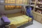 近淡滨尼地铁站附近大牌860三人间招女生一位