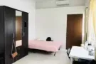 勿洛地铁站公寓The Baycourt 大普通房寻找女搭房一位，两人一间