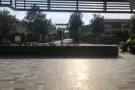NeWest (shopping mall) 商店出售