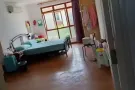 景万岸地铁站，双层小洋房现对外出租单人房，夫妻房，随时入住!