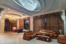 文庆 高级2室1厅。超级爽，前后带超级大阳台带按摩池，带大客厅。