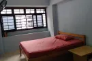 靠近湖畔地铁站