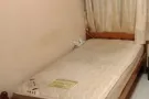一个男床位出租