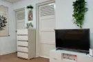 布莱德地铁旁高楼，主人房出租，月租金1100新元