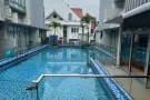 景万岸地铁站附近公寓有男床位出租，主人房4人间，450，水电平摊，联系电话91248484