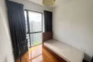 后港 公寓两卧室整套，即刻入住，家具都有要价3600，无中介费，短信88006000看房， 谢谢！  地址：33 Upp