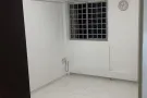 马西岭大牌24    新装修的房子。 有男女床位出租， 可报本屋制造业地址    楼下巴士站，交通便利，房屋整洁，不和房