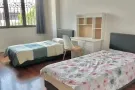环境优美安静，家具设施齐全，房间宽敞明亮，
