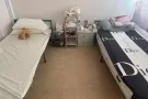 普通房一个女搭房