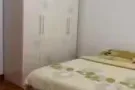 丹那美拉公寓，地铁站5分钟，普通房，包水电网，无中介，游泳池边环境清幽。